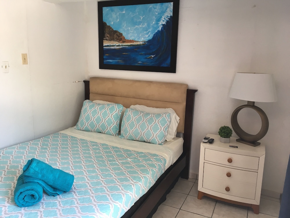 Ss 1b - Standard Room, 1 Queen Bed, 1st Floor photo 2