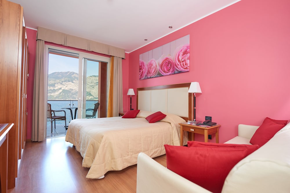 Comfort Double Room, Balcony, Lake View (2 people) photo 1