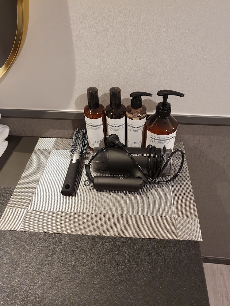 Premium Deluxe Room - Photo 12