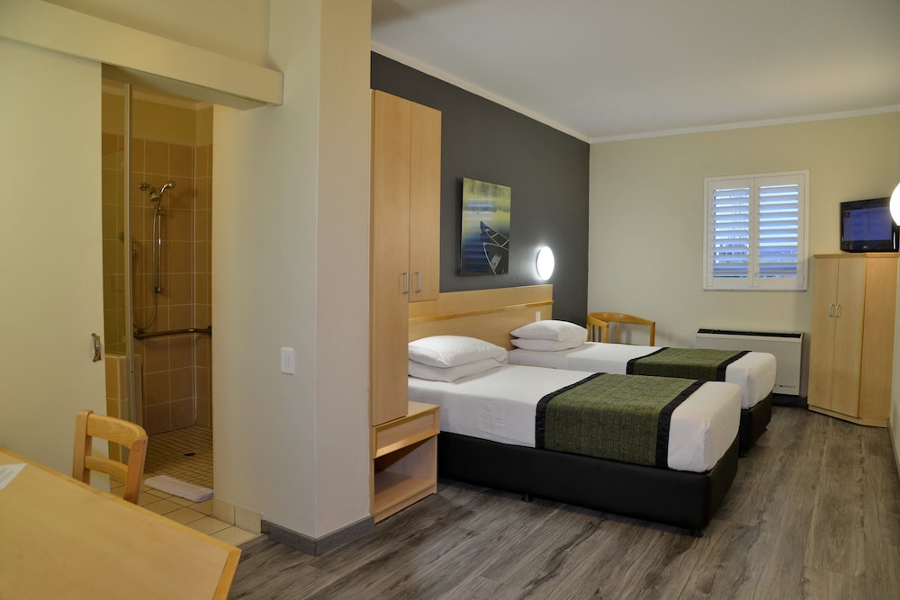 Twin Room, Accessible, Non Smoking photo 1