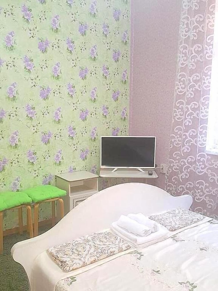 Economy Double or Twin Room, 1 Queen Bed photo 1