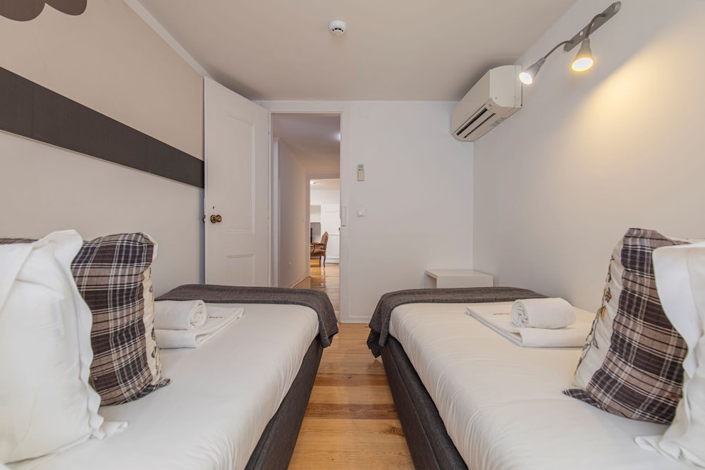 Deluxe Apartment, 2 Bedrooms, Private Bathroom photo 2