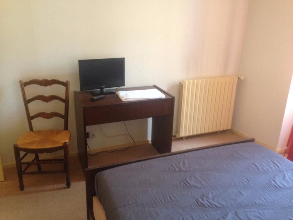 Basic Double or Twin Room, 2 Twin Beds photo 3