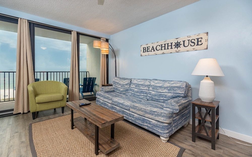 Condo, 2 Bedrooms