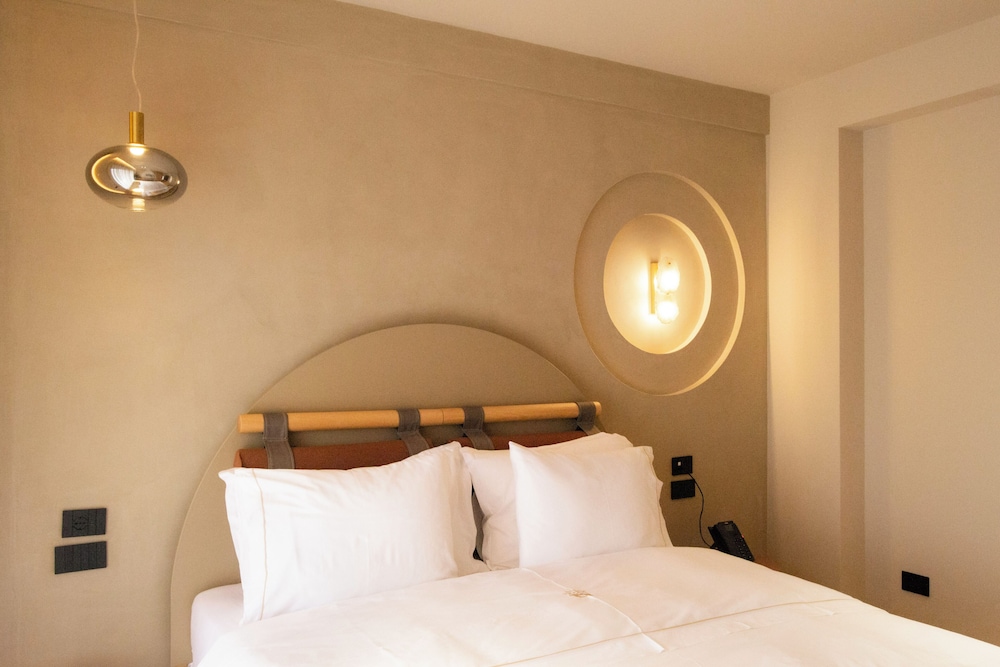 Standard Double Room, 1 Queen Bed, Balcony, City View