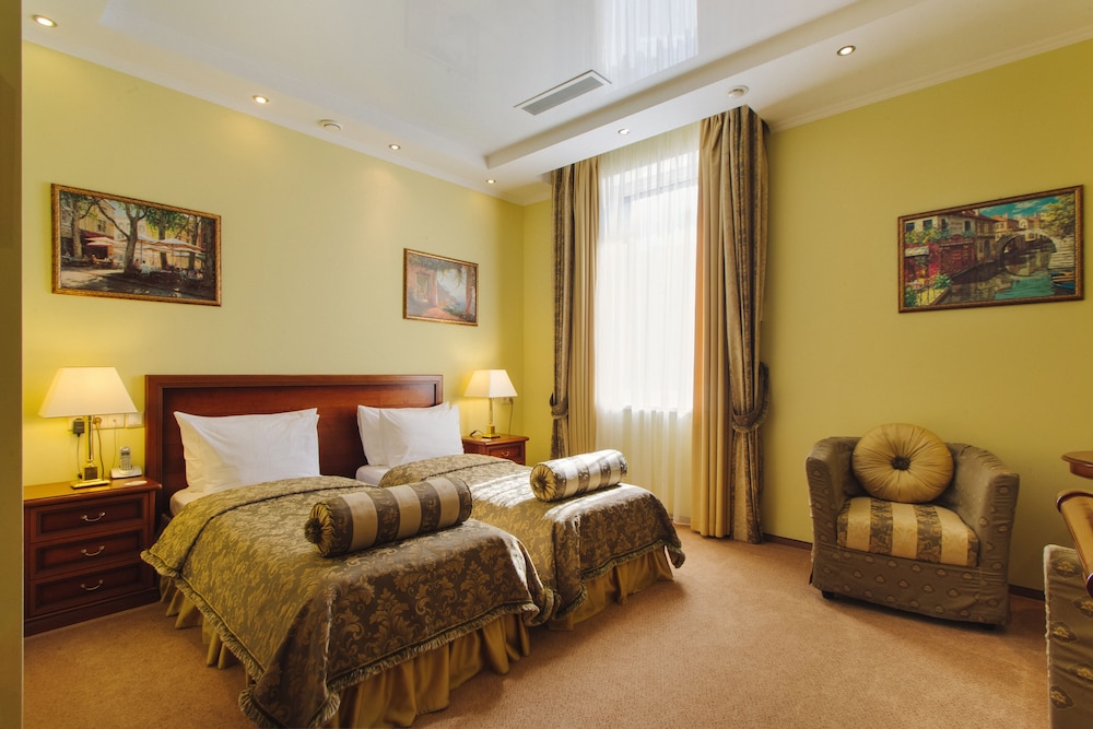 Standard Double or Twin Room photo 2