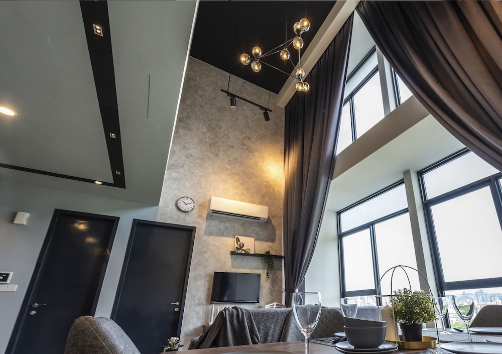 Signature Loft, 2 Bedrooms, Hot Tub, KLCC View photo 2