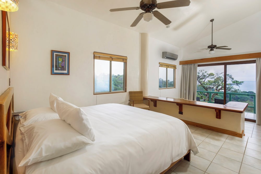 Deluxe Room, 1 King Bed, Balcony, Sea Facing - Photo 6