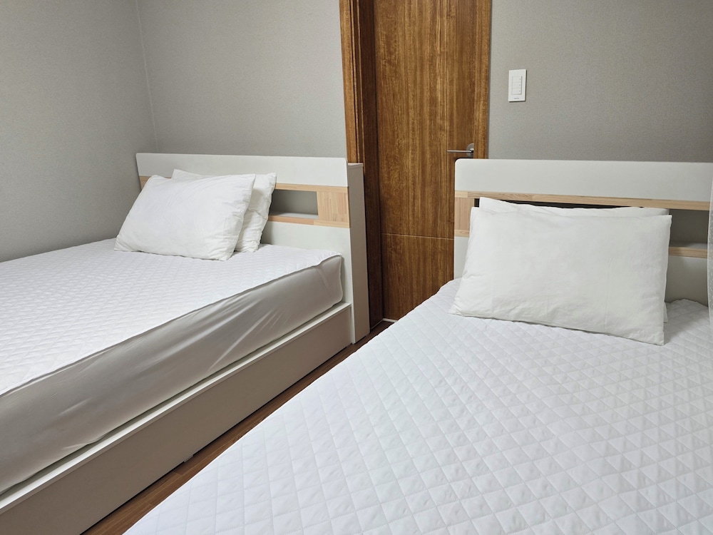 Standard Triple Room (non-Korean nationals only) photo 1