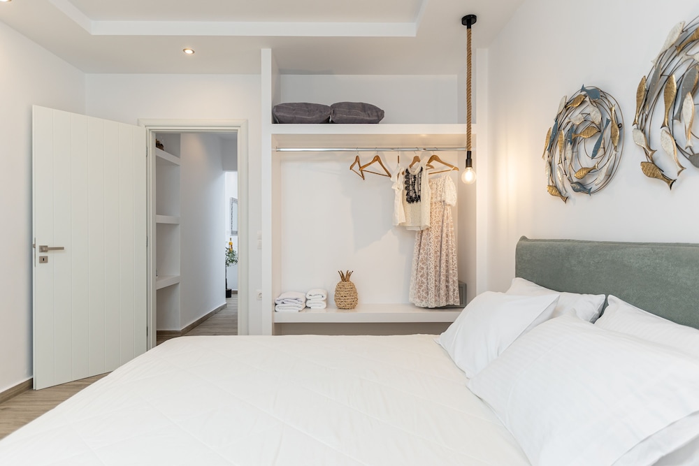 Design Apartment, 2 Bedrooms, Partial Sea View photo 3