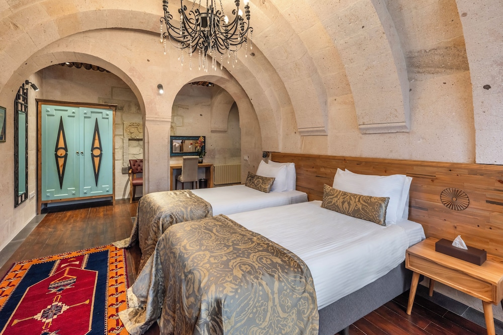 Superior Room (Cave) - Photo 6