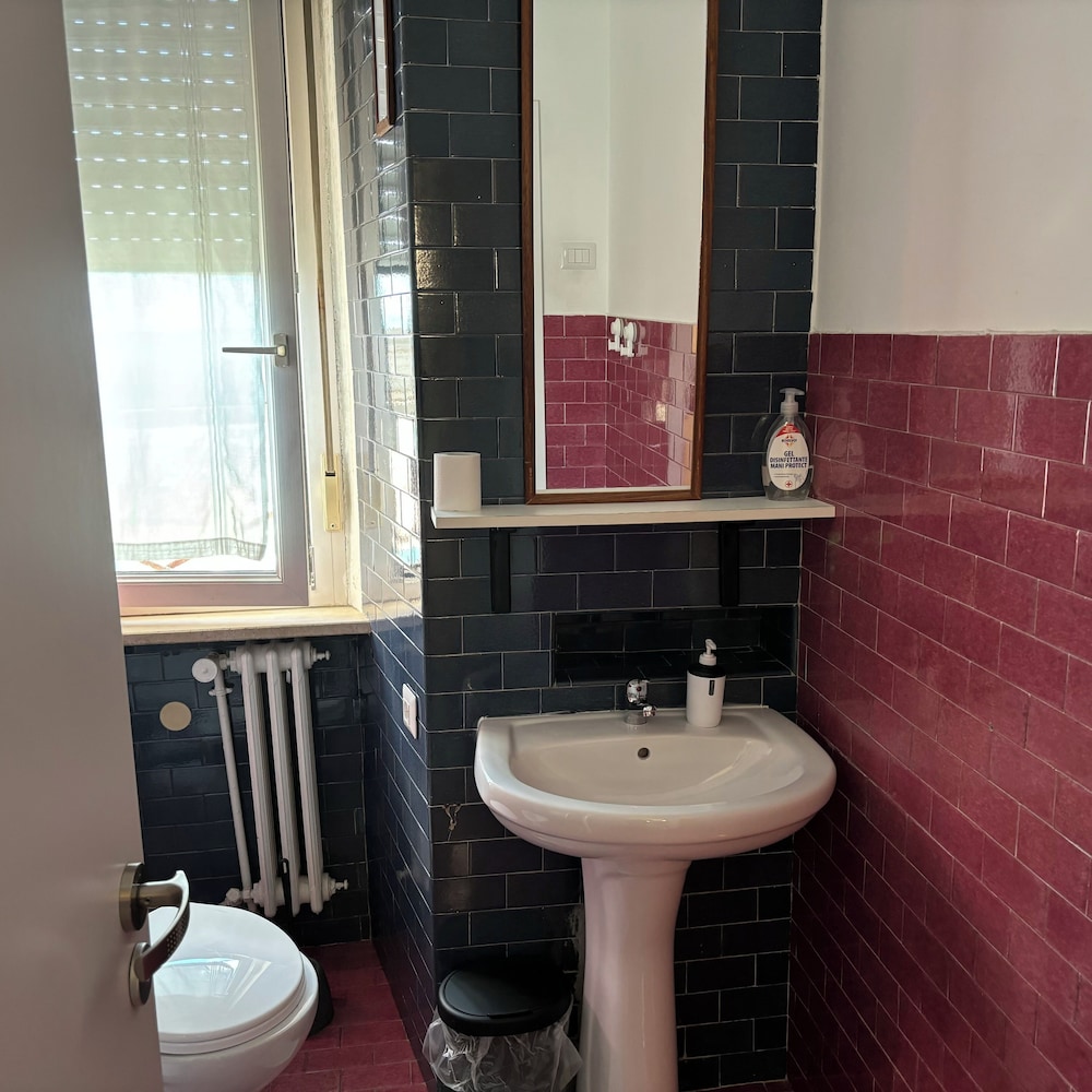 Economy Single Room, City View photo 3