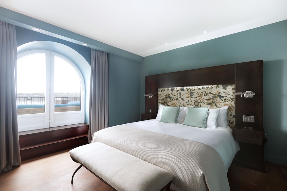 Panoramic Suite
