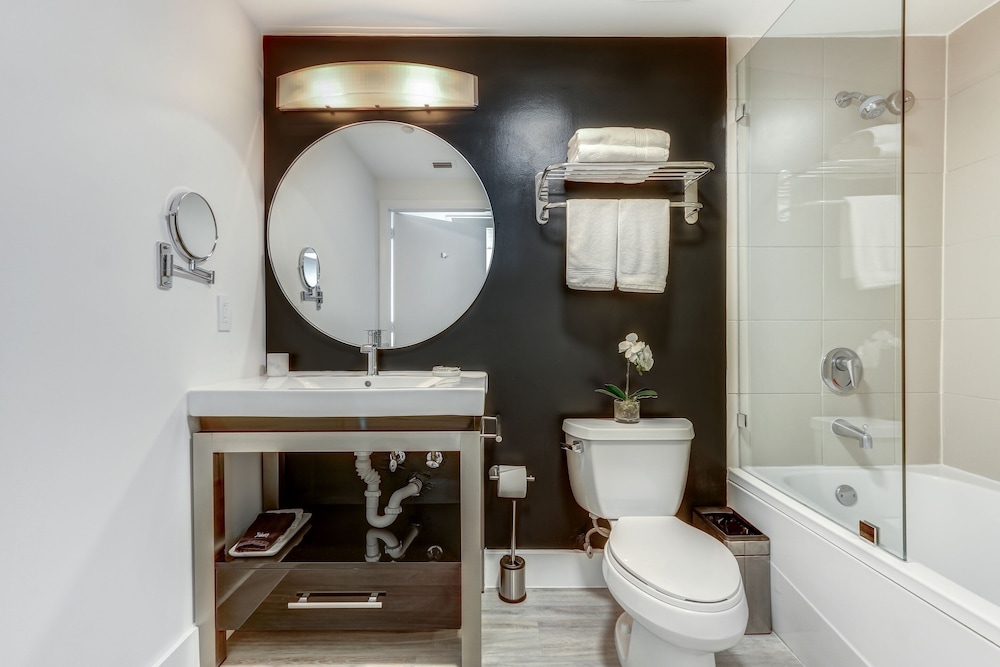 Deluxe Incredible Ocean View Studio In Coconut Grove photo 3