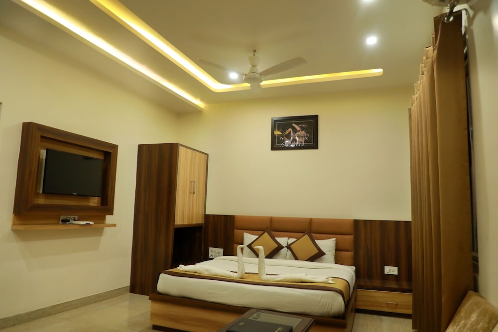 Family Room - Photo 1