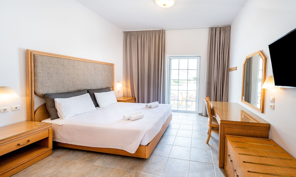 Economy Twin Room photo 2