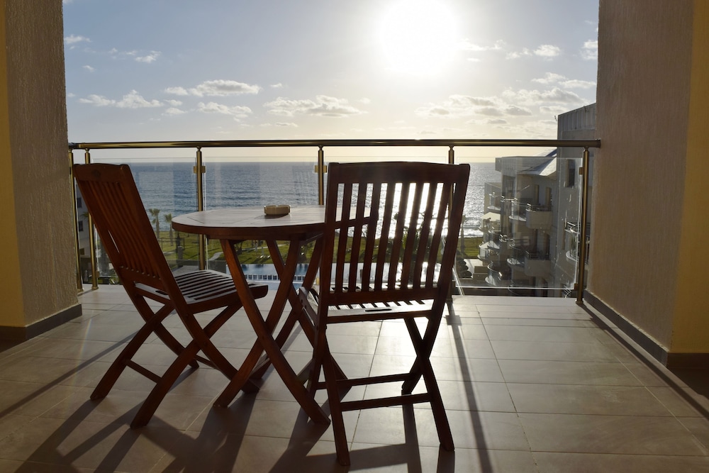 Standard Room, Balcony, Sea View - Photo 3
