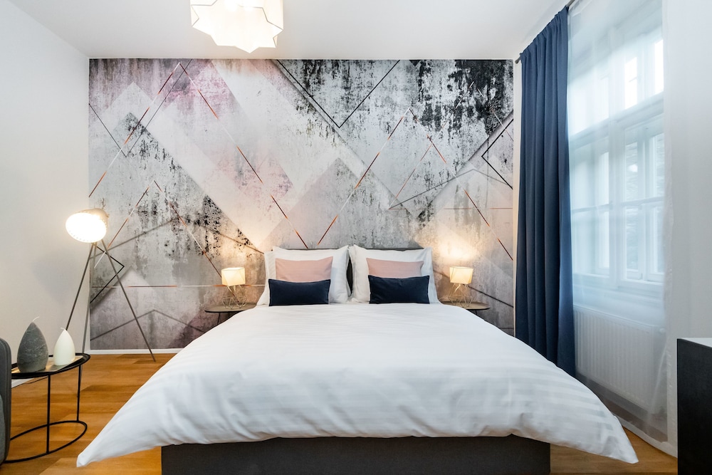 Design Apartment, 1 Queen Bed with Sofa bed