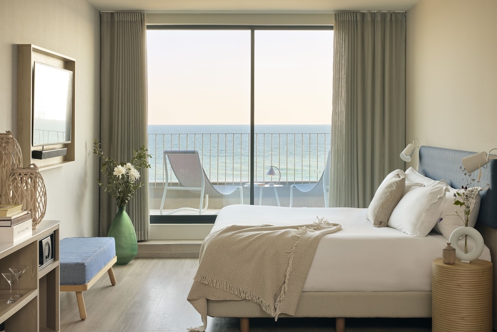 Estudio, Vista al Mar (Suite Junior ME+, 2+2)