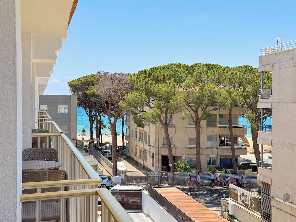 Standard Quadruple Room, Balcony, Courtyard View