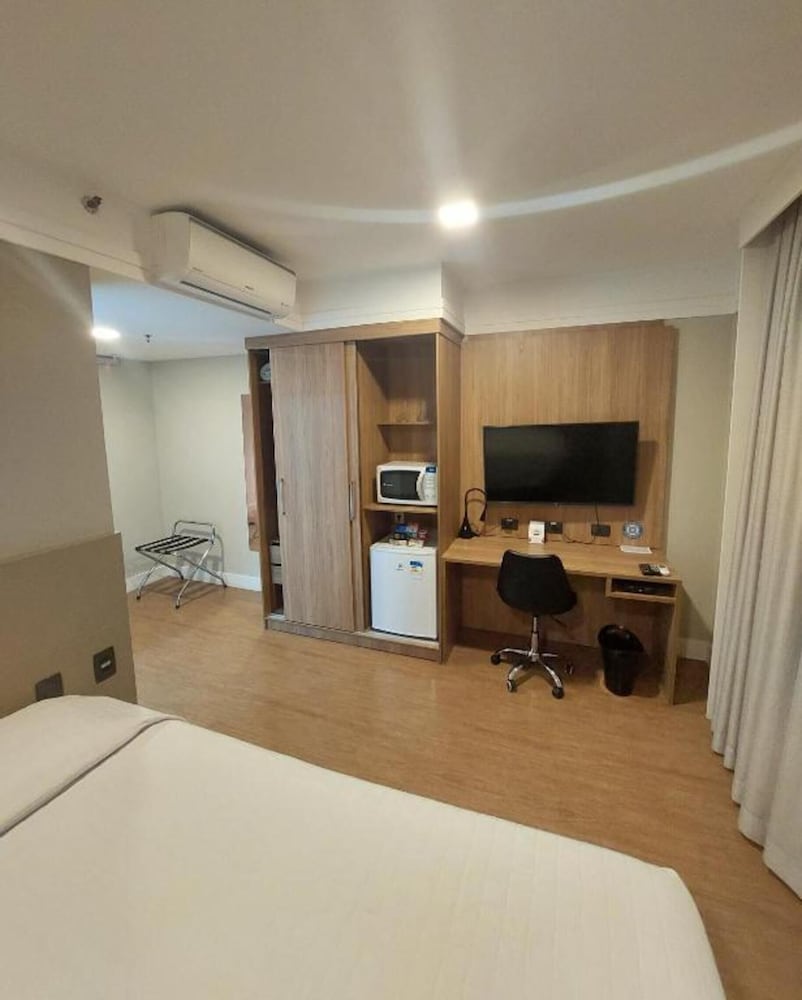 Standard Single Room, 2 Twin Beds, Accessible - Photo 2