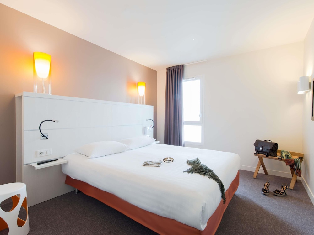 Suite, Multiple Beds, Accessible photo 1
