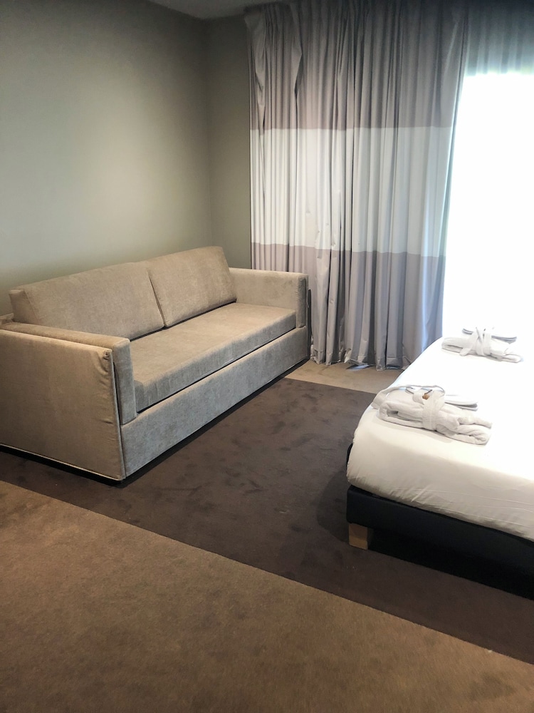 Family Room, 2 Double Beds photo 2