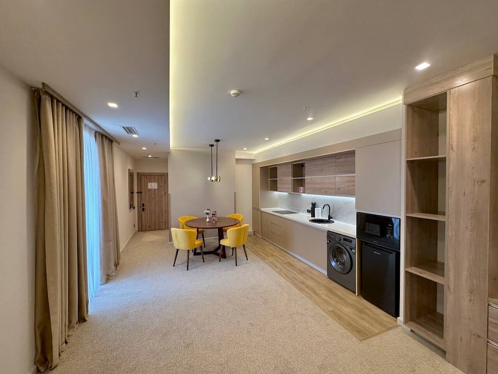 Family Room photo 2