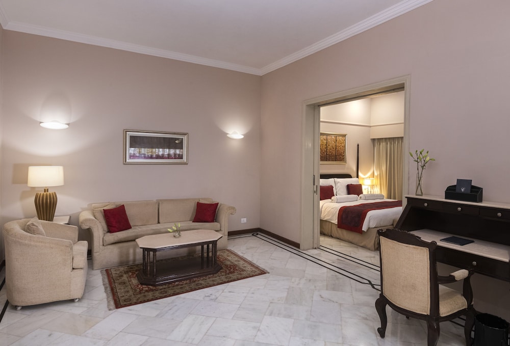 Suite, Non Smoking (Viceroy House Estate) thumbnail 6