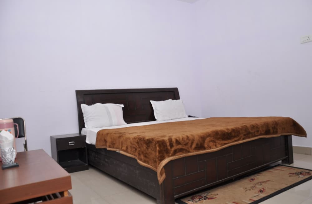Standard Room (Non-AC) - Photo 2