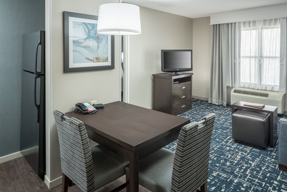 Suite, 1 King Bed, Accessible, Bathtub - Photo 6