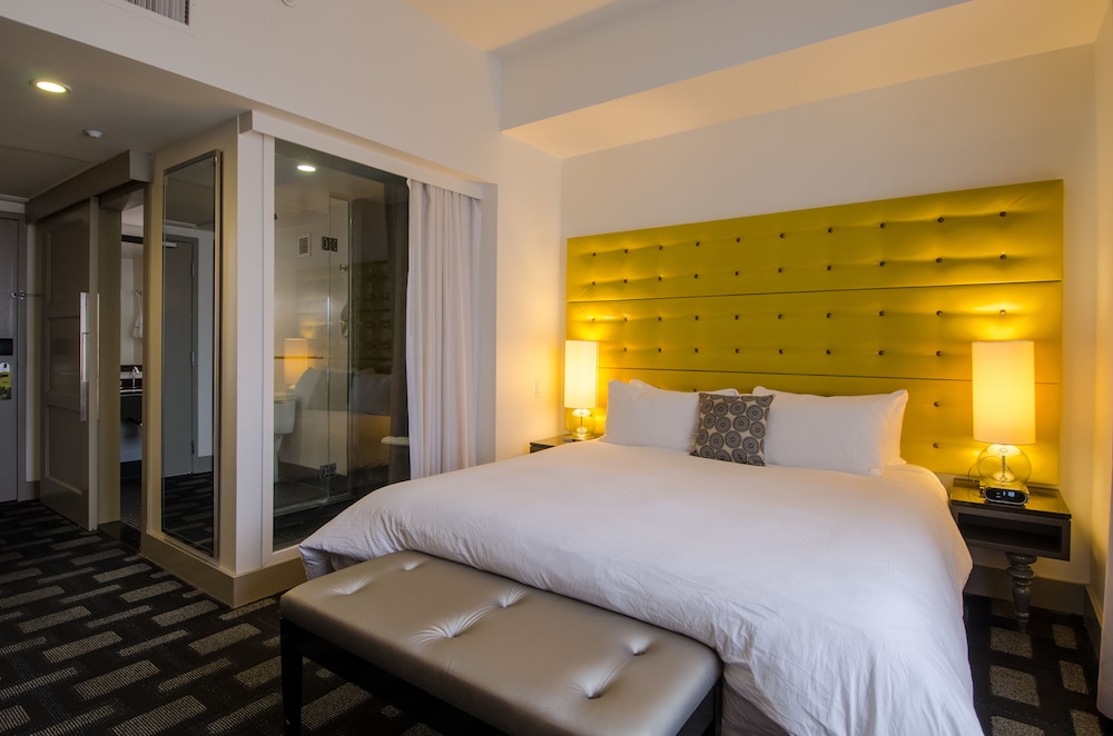 One King Bed (Forty Winks Room) - Photo 3