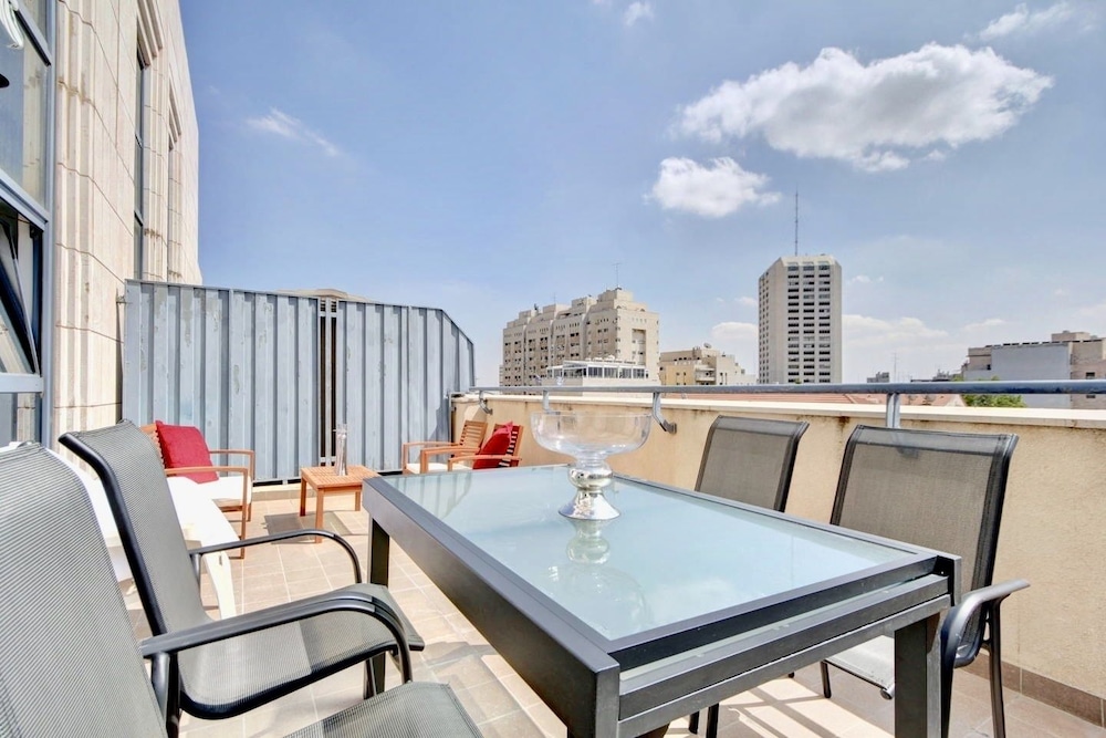 Premium Apartment photo 1
