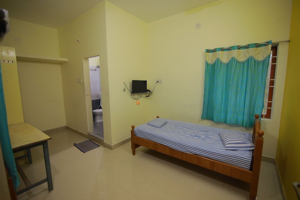 Economy Single Room