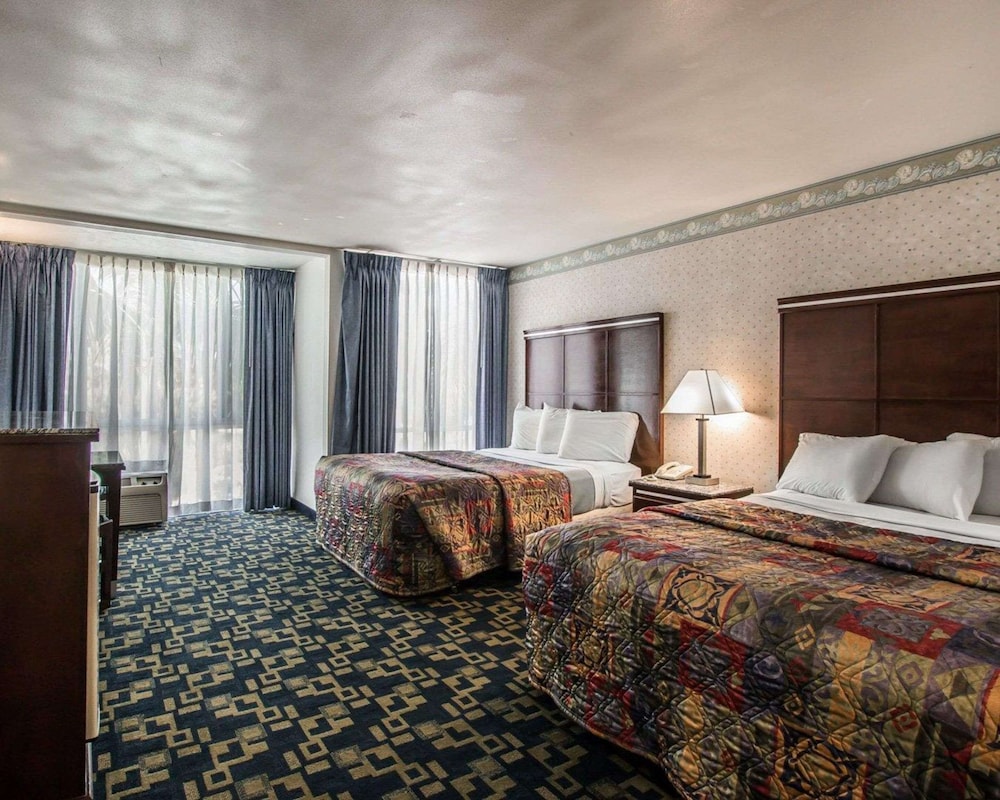 Room, 2 Queen Beds, Non Smoking, Ocean View
