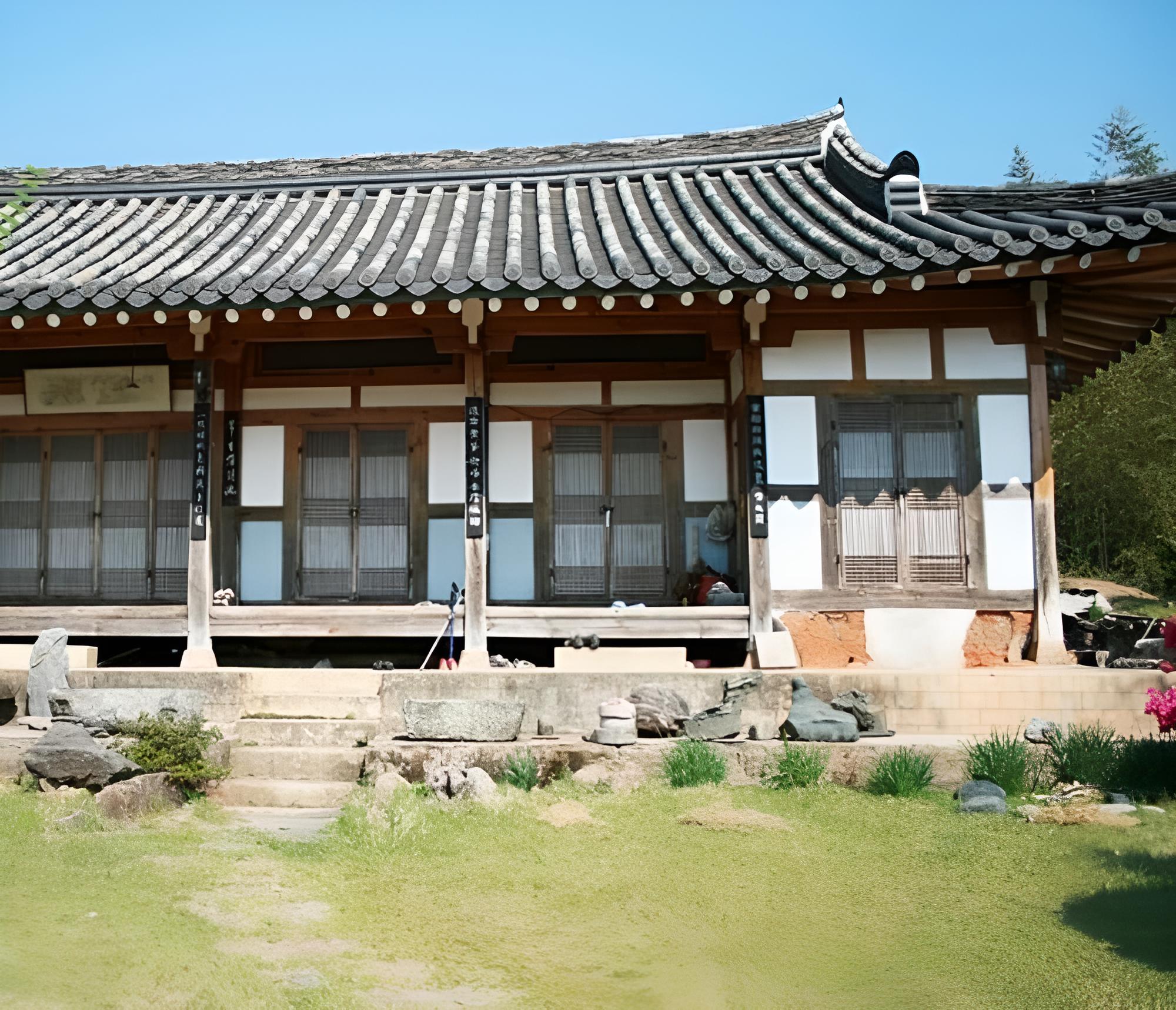 Room (Main building (1 room)) - Photo 2