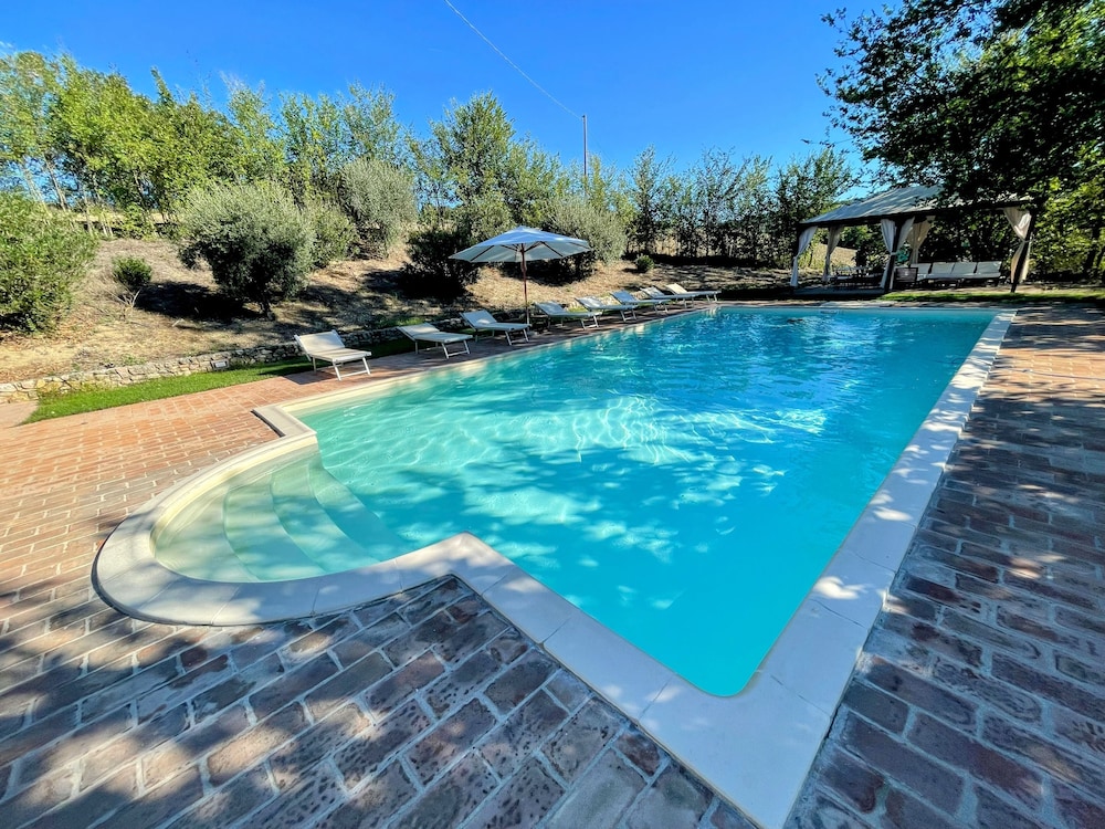 Villa, 5 Bedrooms, Smoking, Private Pool photo 1