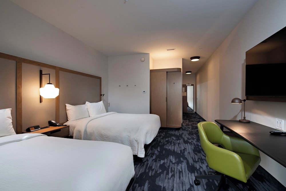 Room, 2 Queen Beds (Hearing Accessible) - Photo 1