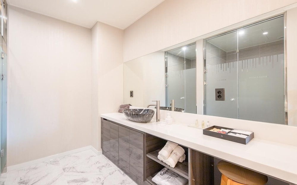 Suite King Avenue - Spa - Photo 7