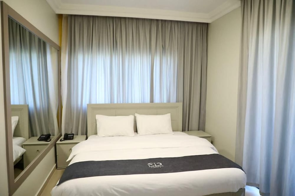 Family Suite, City View photo 2