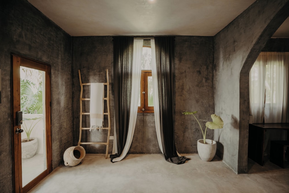 Superior Studio - Photo 3