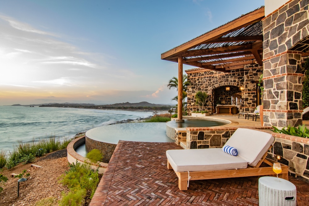Villa Juliana- Luxury