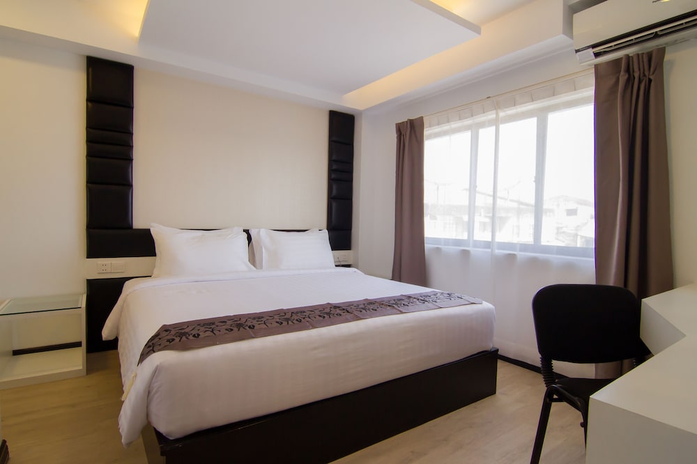 Executive Suite photo 2