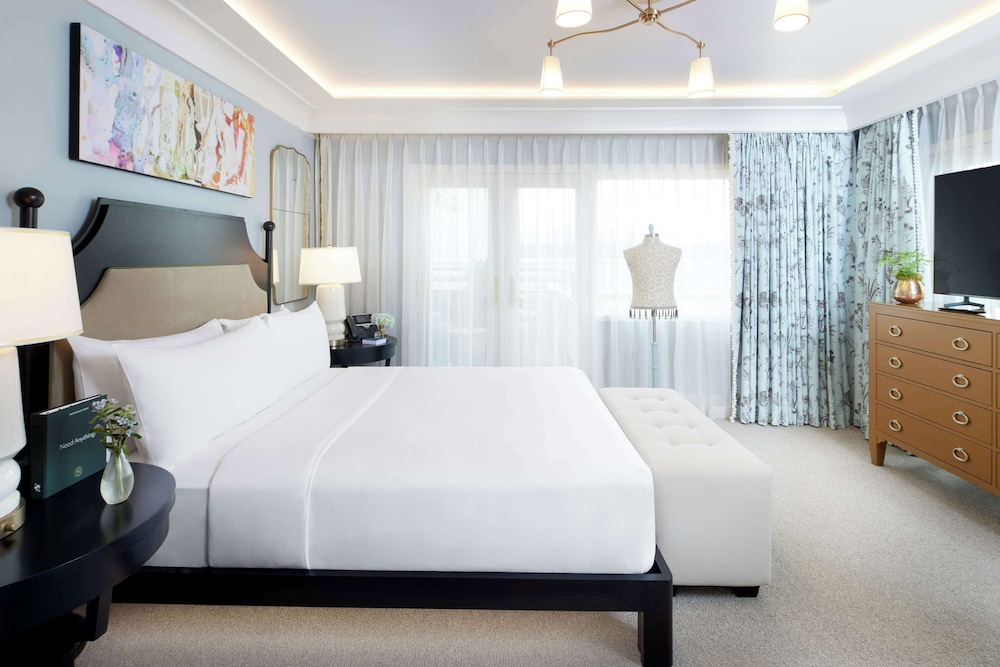 The Grand Lodge Accessible Laurel Suite
