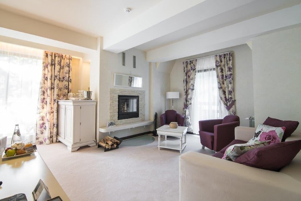 Junior Suite - Photo 1