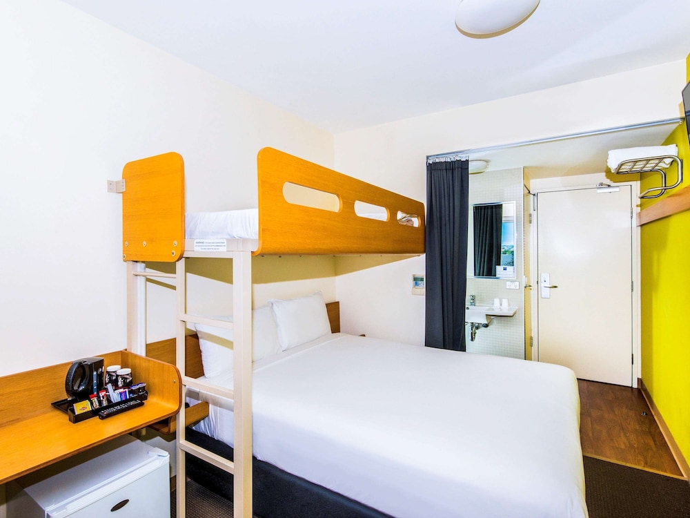 Room, Multiple Beds - Photo 5