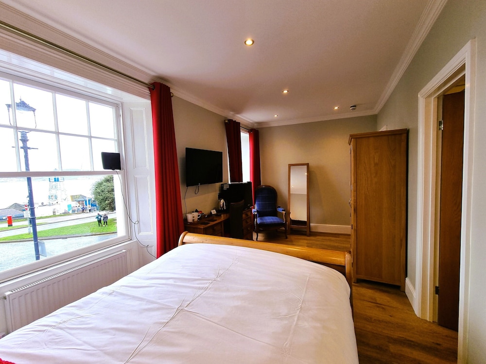 Standard Double Room, Ensuite, Sea View (101) photo 2