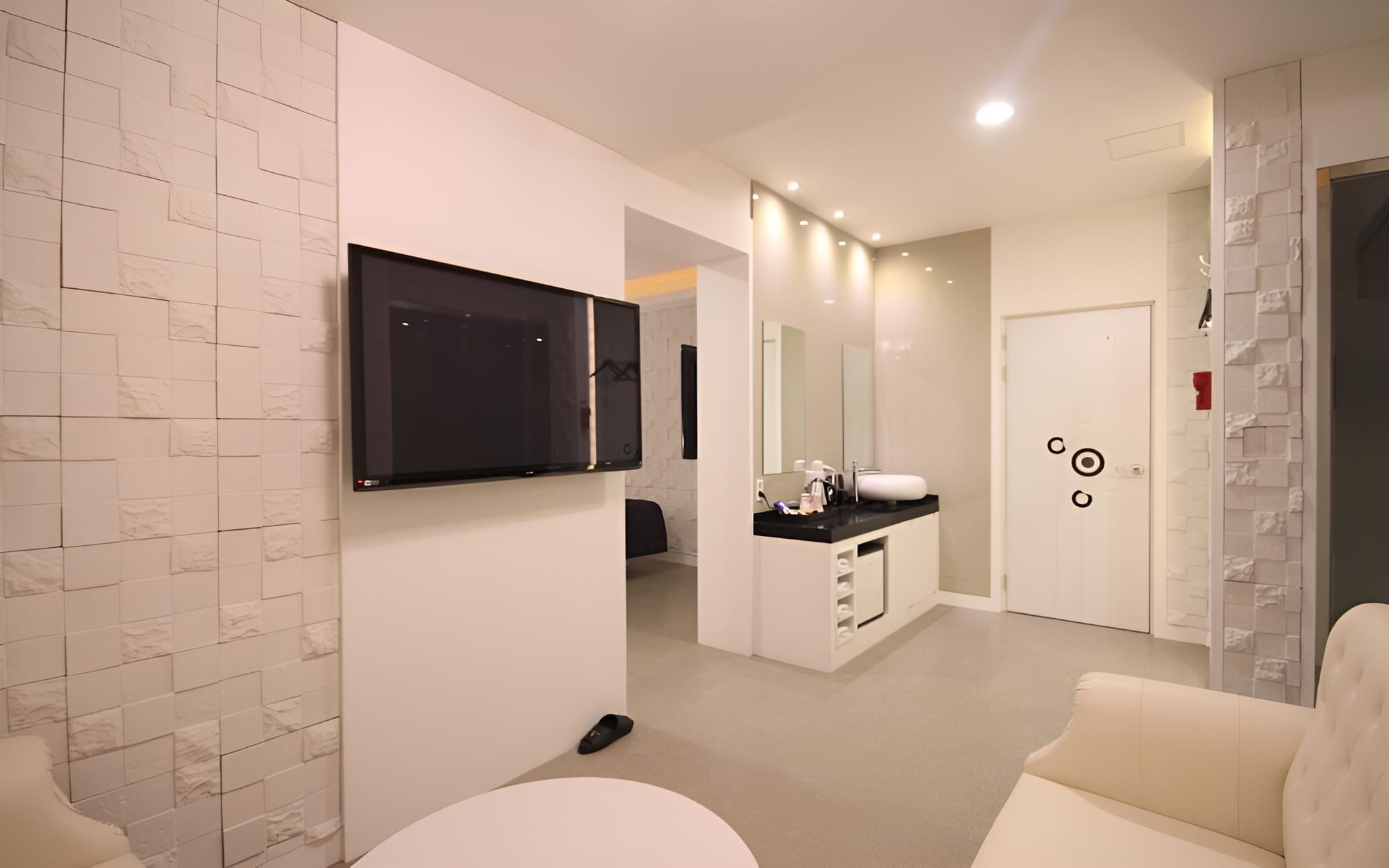 Room (Standard room) - Photo 8