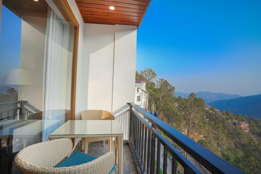 Design Double Room, Mountain View photo 3