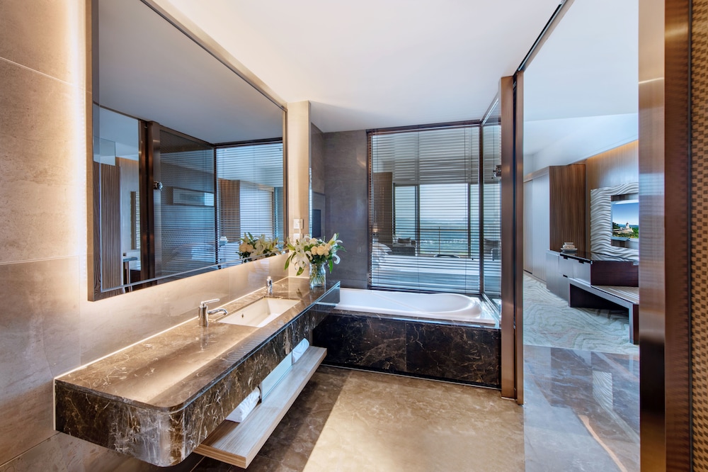 Grande Executive Room Lakeview K - Photo 7